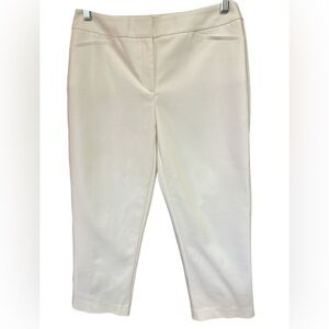 Chico’s Fabulously Slimming White Capris Summer Dressy Casual EUC Size 0 (S4)
